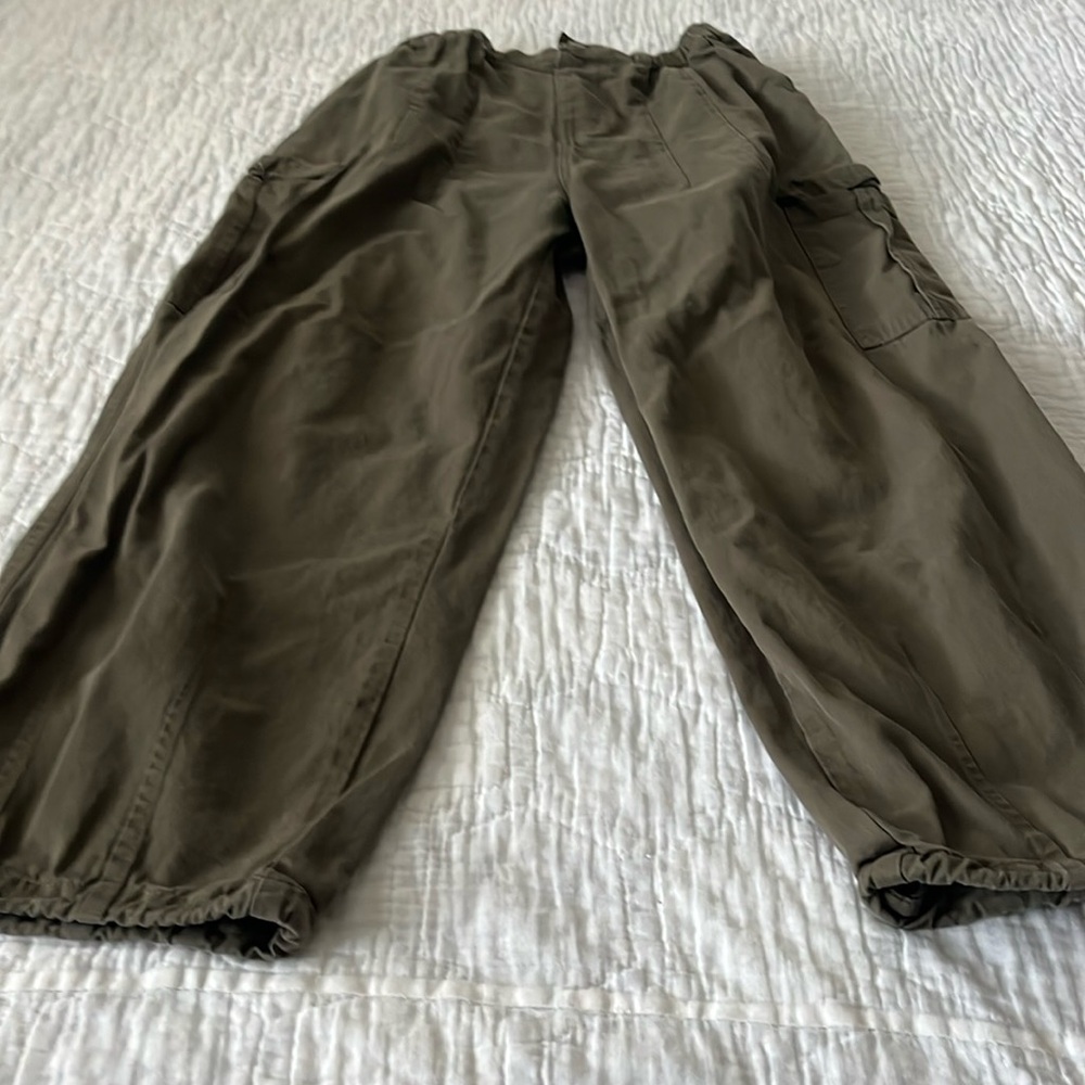 Rolando army green cargo pants